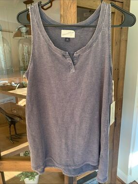 Universal Thread Faded/Distressed Tank